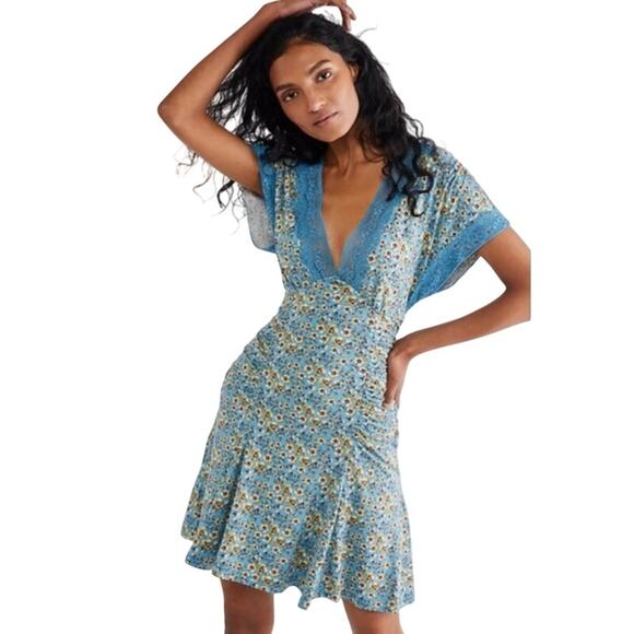 Free People Sweet Talker Mini Dress in Blue Motif size Medium - Picture 1 of 4